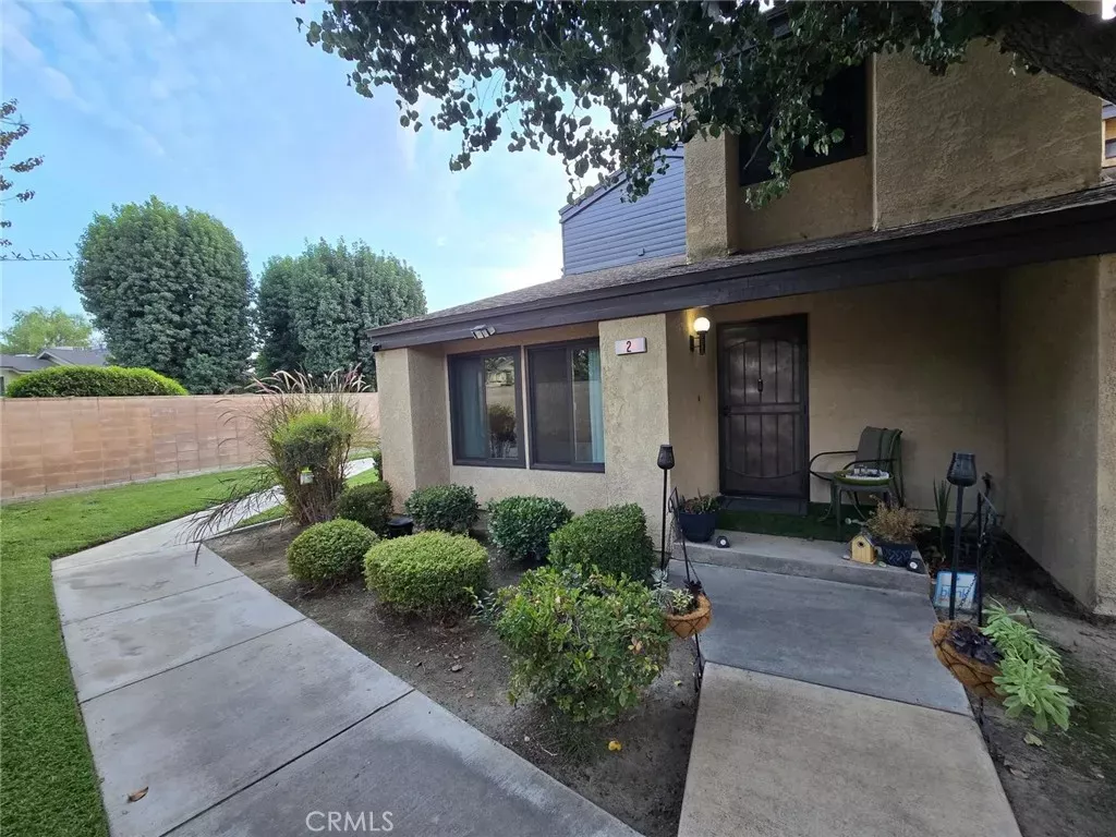 Property Photo:  5500 Lennox 2  CA 93309 
