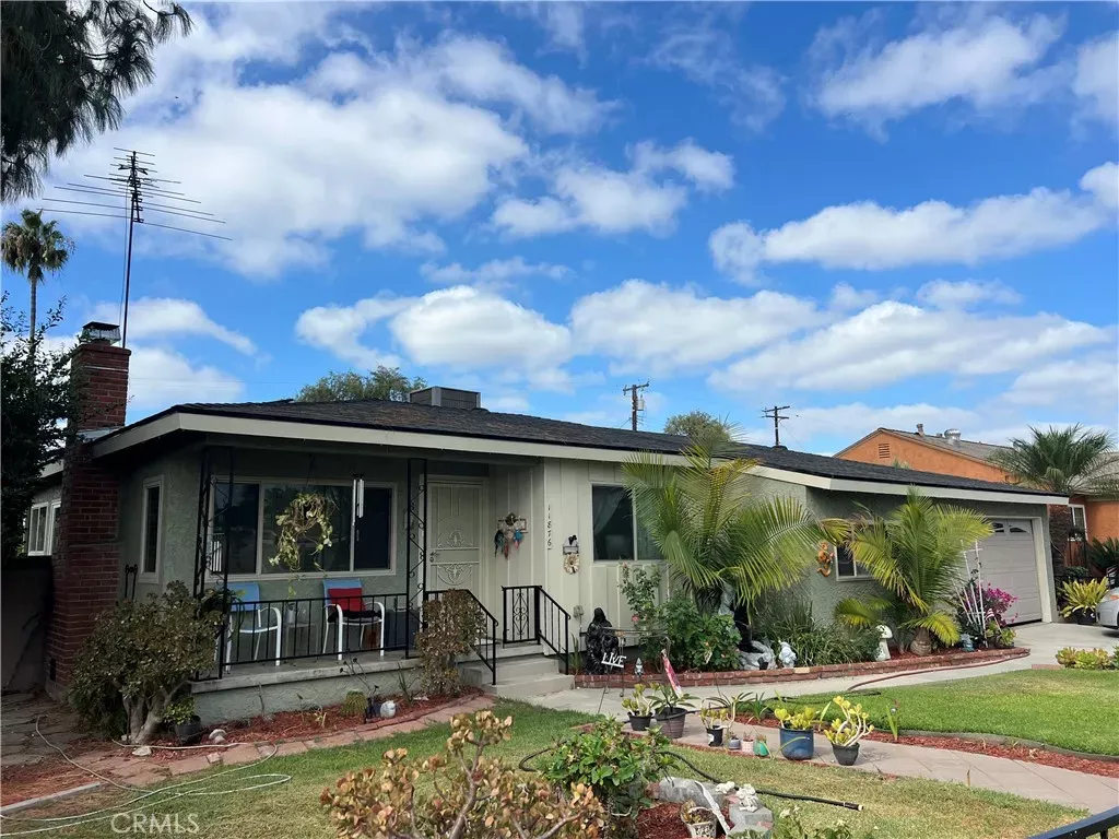 Property Photo: 11876 Lesser CA 90650