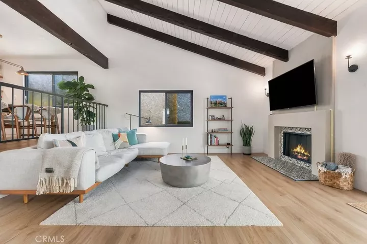 Property Photo:  1121 Stanford  CA 90278 