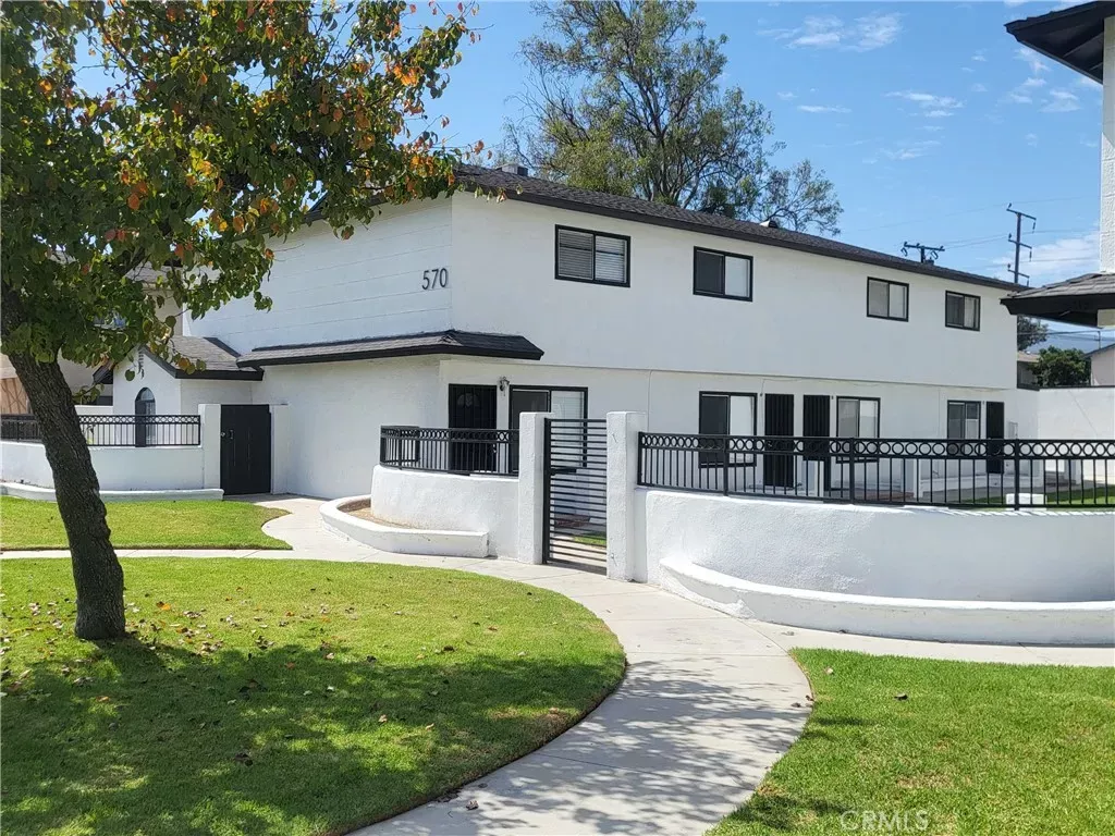 Property Photo: 570 Penrose CA 92878