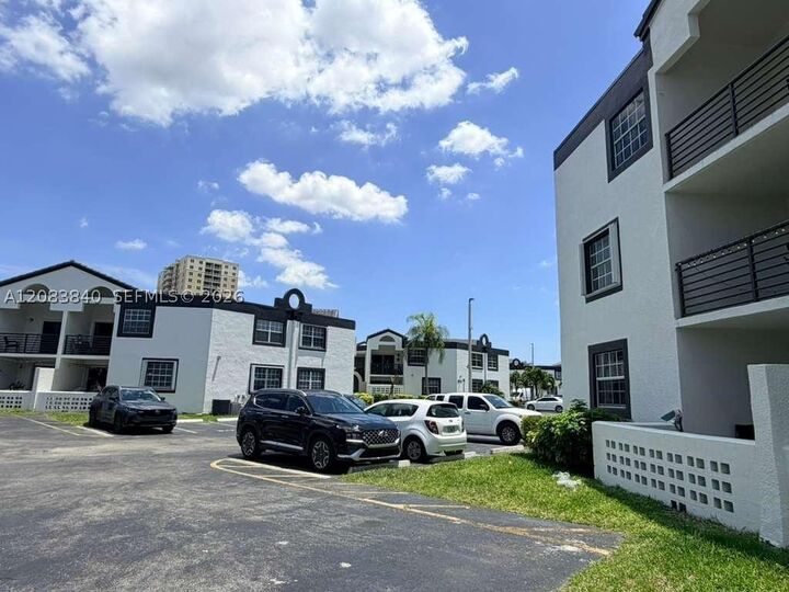 Property Photo: 9715 Fontainebleau Blvd E308 FL 33172