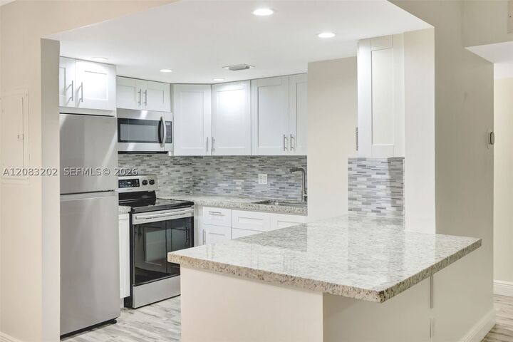 Property Photo:  7925 SW 86th St #903  FL 33143 