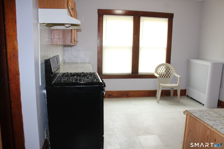 Property Photo:  45 Grandview Terrace 1st Floor  CT 06114 