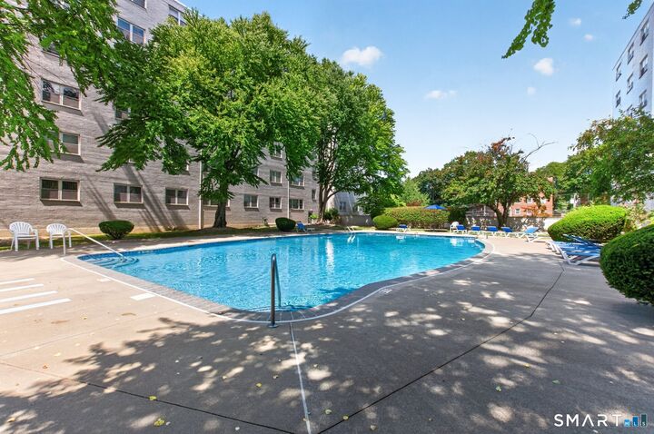 Property Photo:  893 Farmington Avenue 1A  CT 06119 