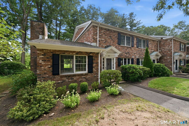 Property Photo:  