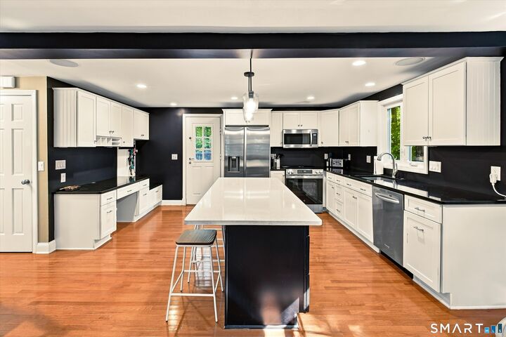 Property Photo:  89 Janeway Drive  CT 06437 