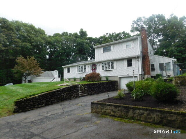 Property Photo: 12 Rozum Circle CT 06712