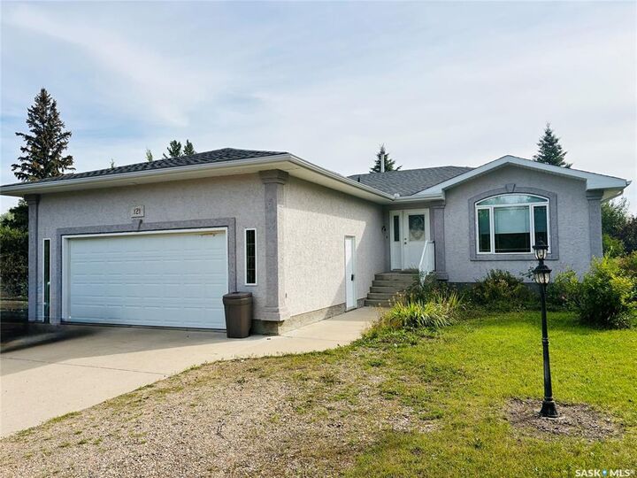 Property Photo:  121 Frank Avenue  SK S3N 1W8 