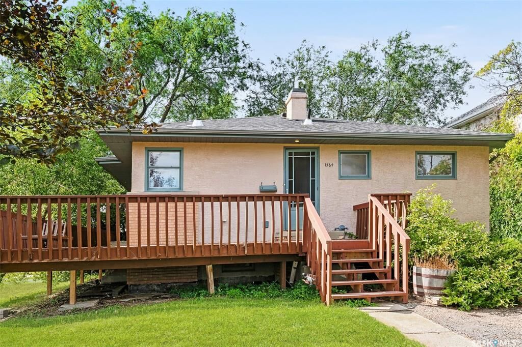 Property Photo: 1564 Horace Street SK S4T 5M1