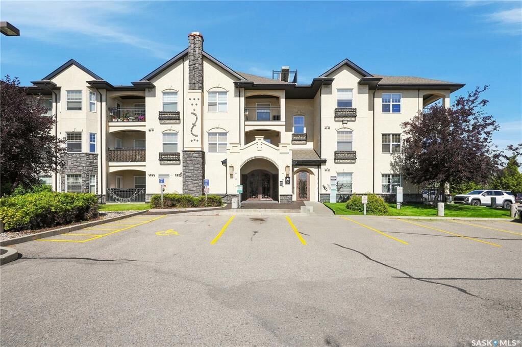 Property Photo:  415 Hunter Road 104B  SK S7T 0J9 