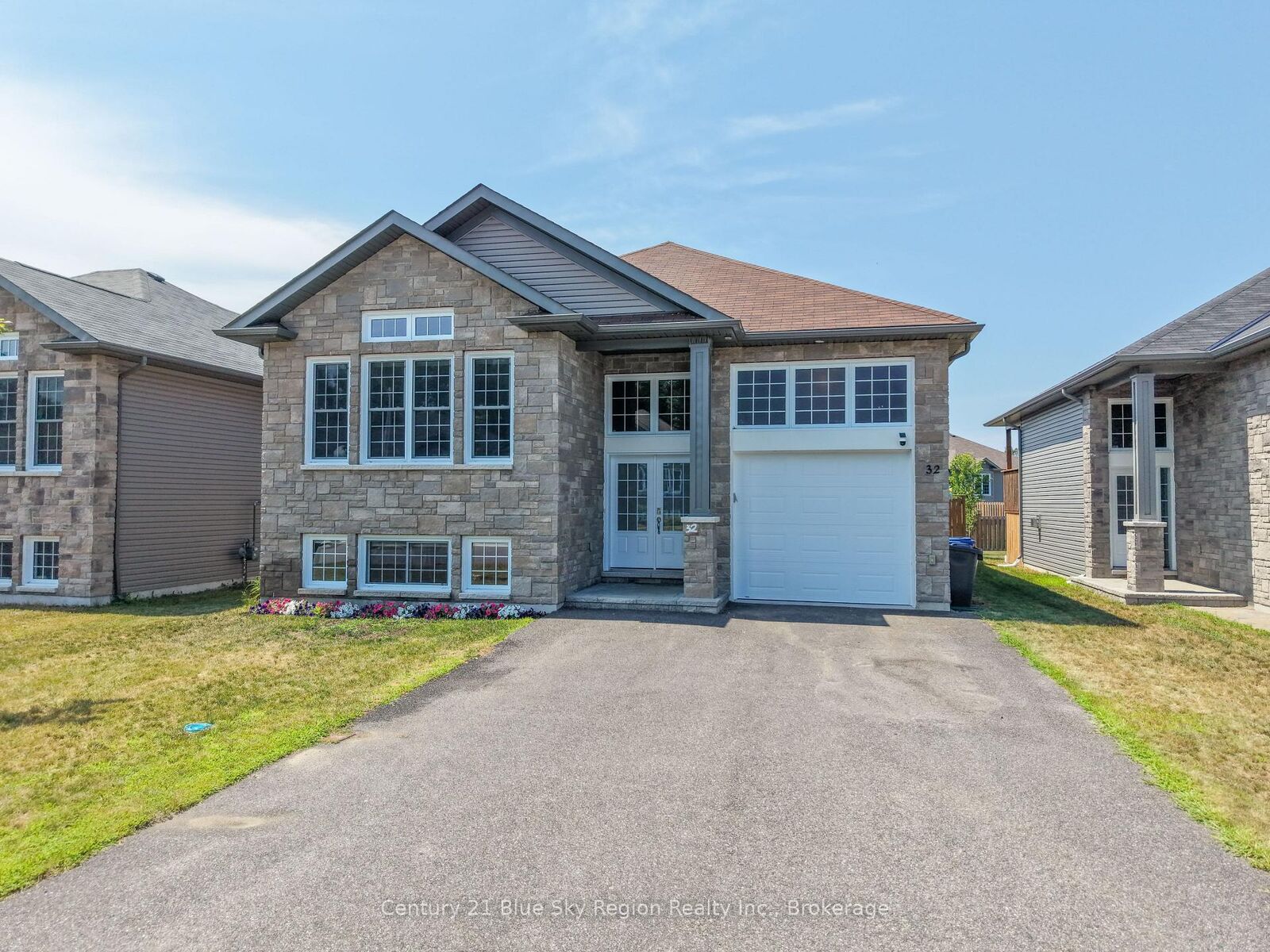 Photo de la propriété:  32 Trillium Drive  ON P1A 0G6 
