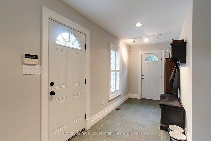 Property Photo: 40 Alice Street E ON N0H 2P0