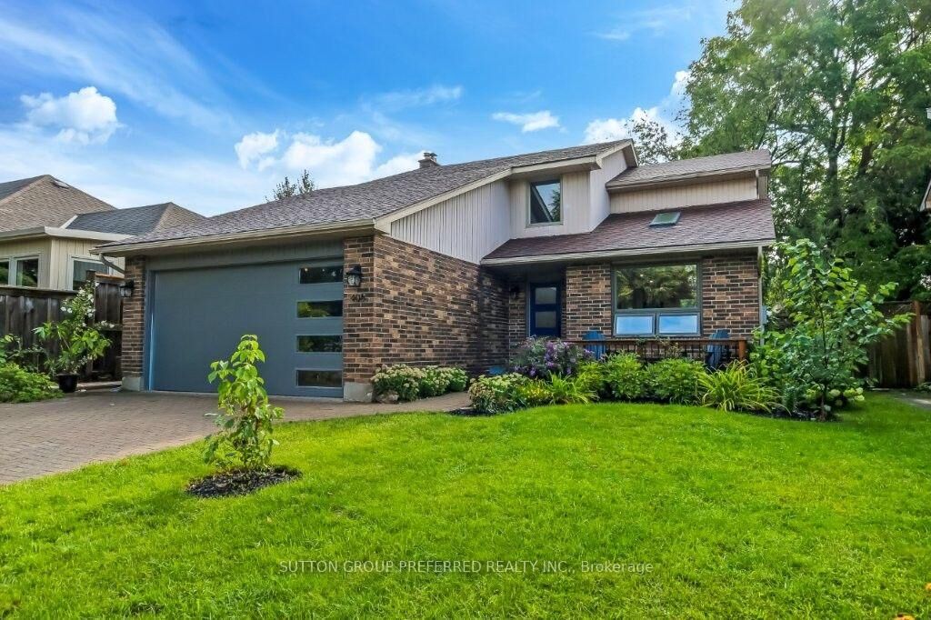 Property Photo:  406 Hartson Road  ON N6H 4X9 