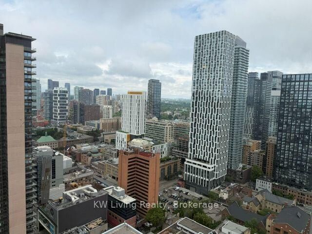 Property Photo:  210 Victoria Street 3511  ON M5B 2R3 