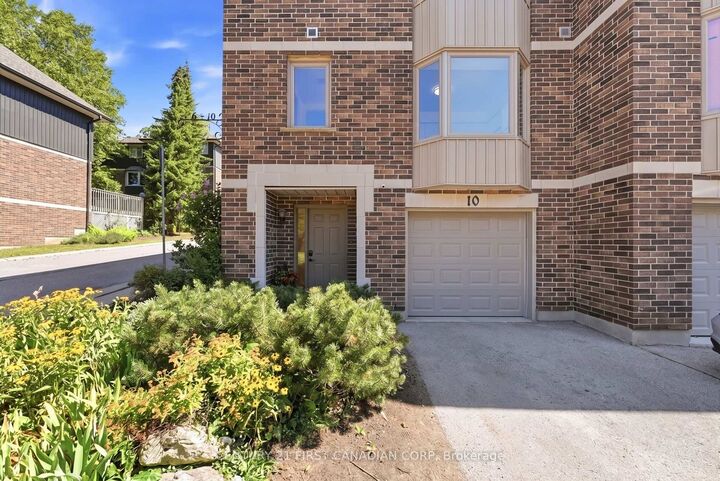 Property Photo:  1548 Richmond Street 10  ON N6G 4W7 