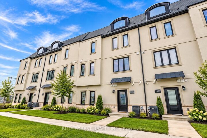 Property Photo:  2525 Meadowlands Way 33  ON N6G 2N1 