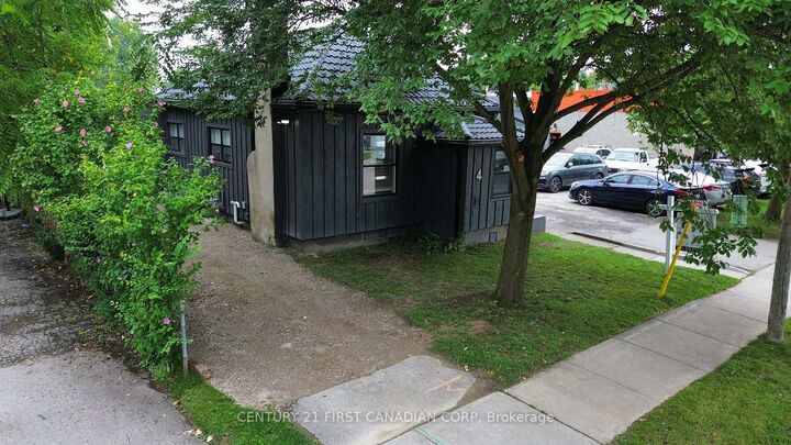 Property Photo:  4 Elmwood Place  ON N6J 1J2 