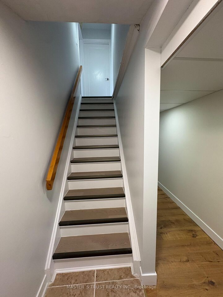 Property Photo:  27 Hornshill Drive  ON M1S 3J3 
