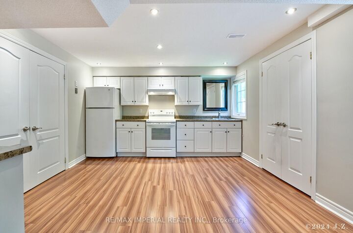 Property Photo:  73 Storybook Crescent Bsmt  ON L6E 2B7 