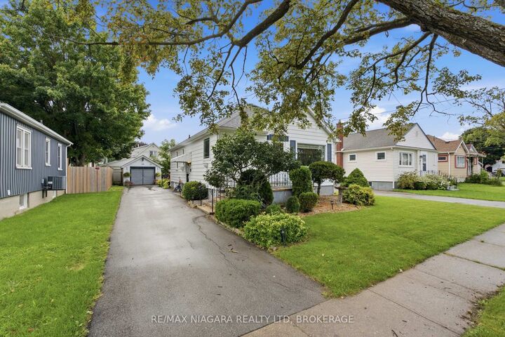 Property Photo:  222 Neff Street  ON L3K 3T6 
