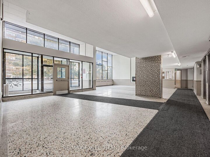 Property Photo:  1385 Midland Avenue 301  ON M1P 3B8 