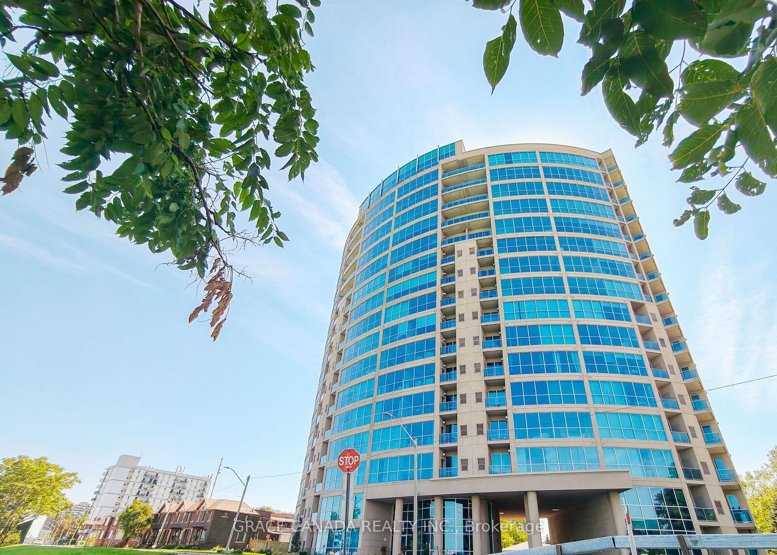 Property Photo:  1225 Riverside Drive W 308  ON N9A 0A2 