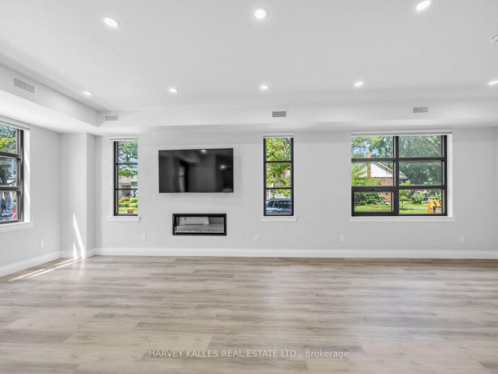 Property Photo: 102 Shaver Avenue N 2 ON M9B 4N7