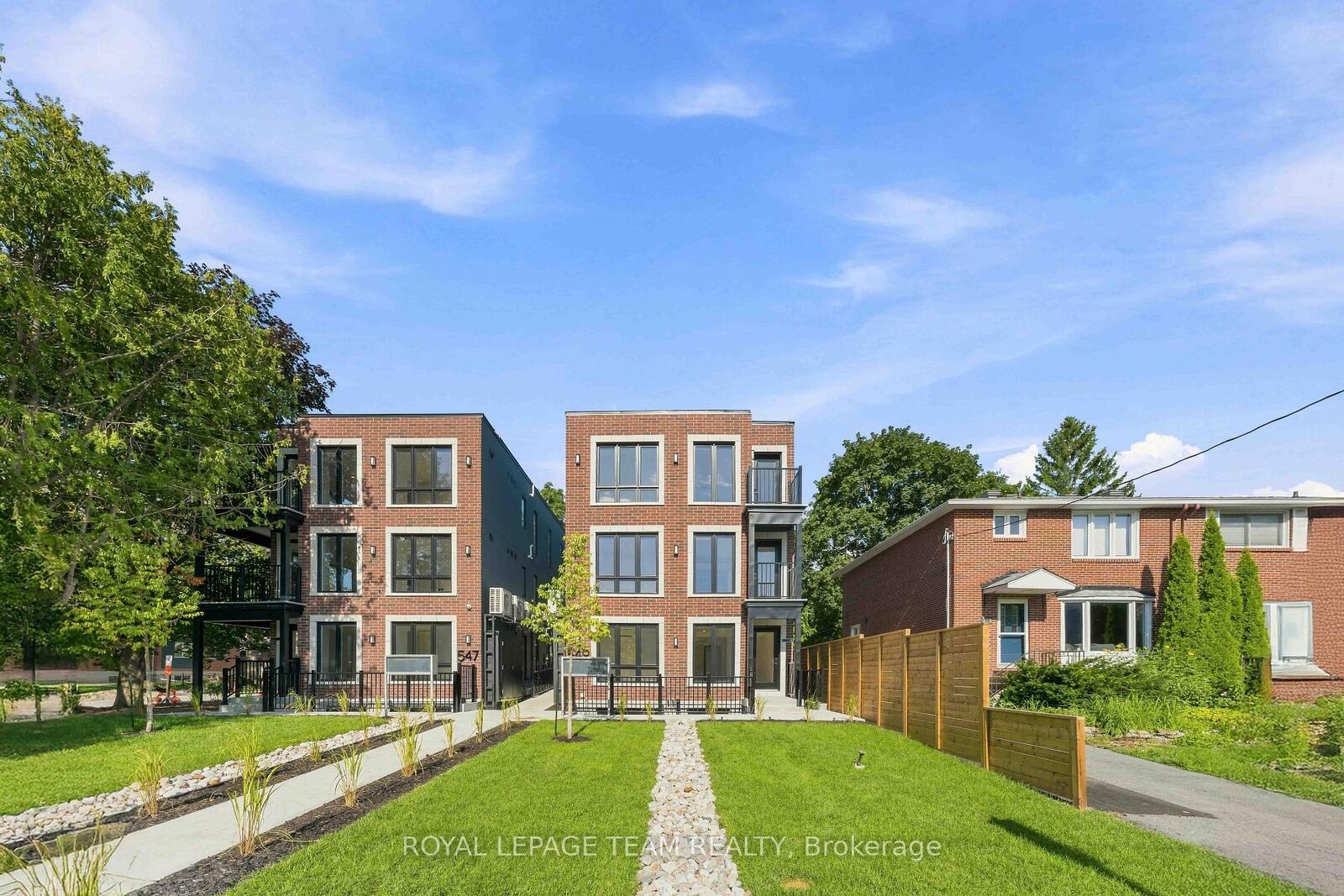 Property Photo: 547 Melbourne Avenue 8 ON K2A 1W7