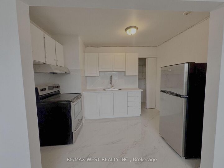 Property Photo:  1687 St Clair Avenue W  ON M6N 1H9 