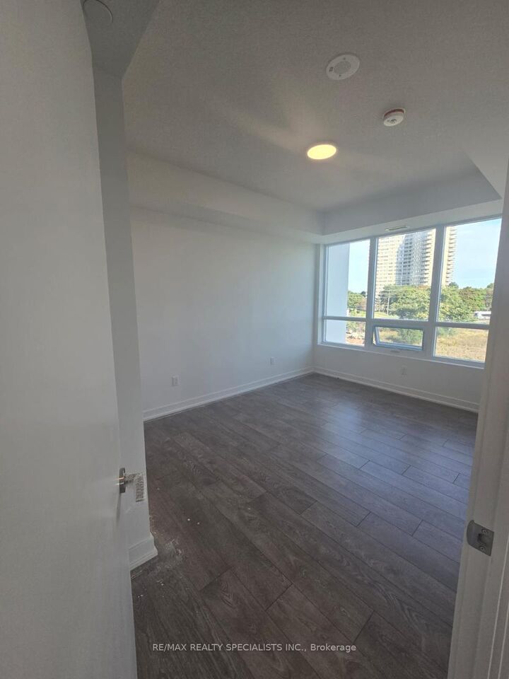 Property Photo: 225 Malta Avenue 406 ON L6Y 6L6