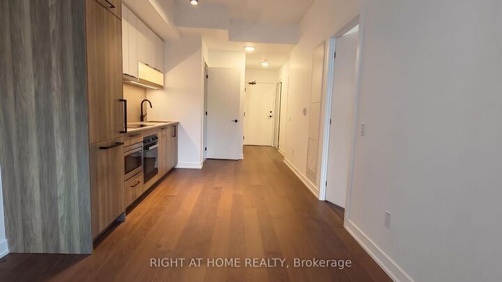 Property Photo:  91 Montclair Avenue 203  ON M5P 0B1 
