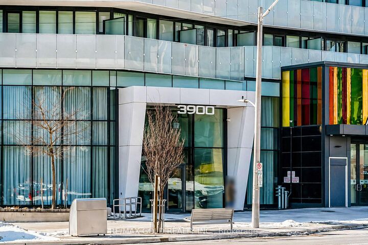 Property Photo:  3900 Confederation Parkway 809  ON L5B 0M3 
