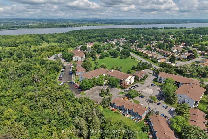 Property Photo:  6470 Bilberry Drive 306  ON K1C 4P1 
