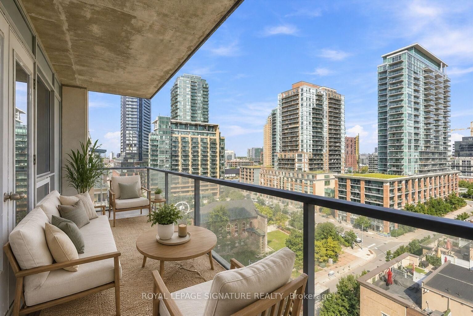 Property Photo:  59 East Liberty Street 1010  ON M6K 3R1 