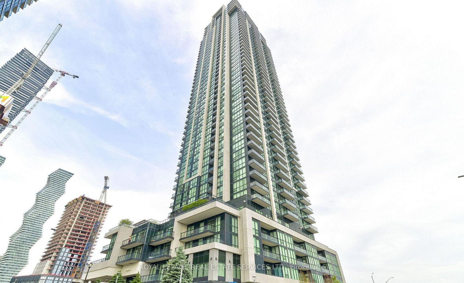Property Photo:  3975 Grand Park Drive 2809  ON L5B 0K4 