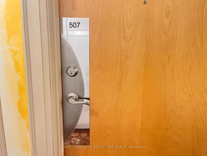 Property Photo: 4978 Yonge Street 507 ON M2N 7G8