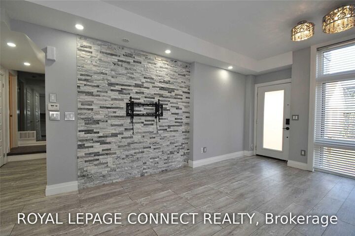 Property Photo: 23 Eldora Avenue 96 ON M2M 1R3