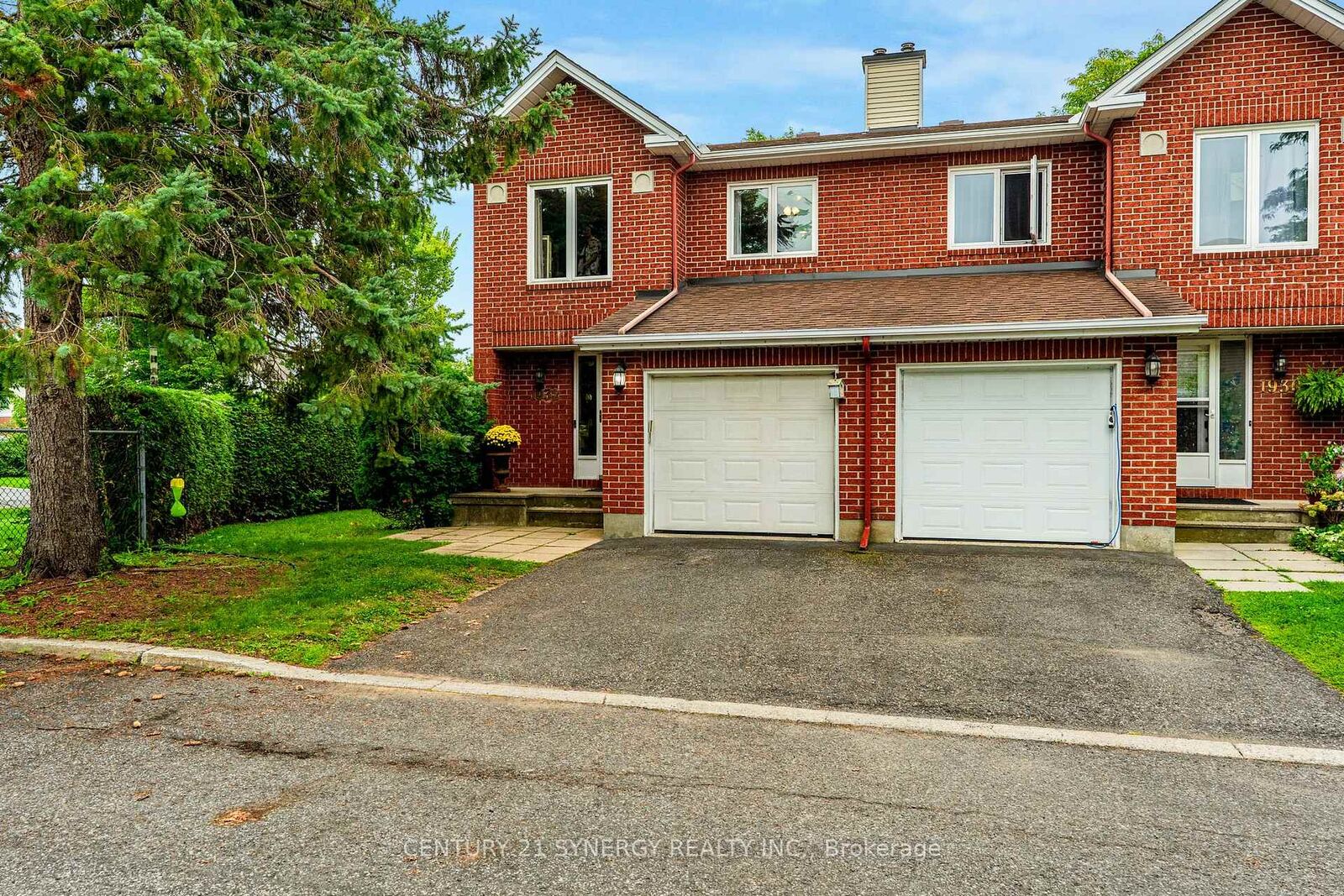 Photo de la propriété: 1932 Ashmont Street ON K1C 7B9