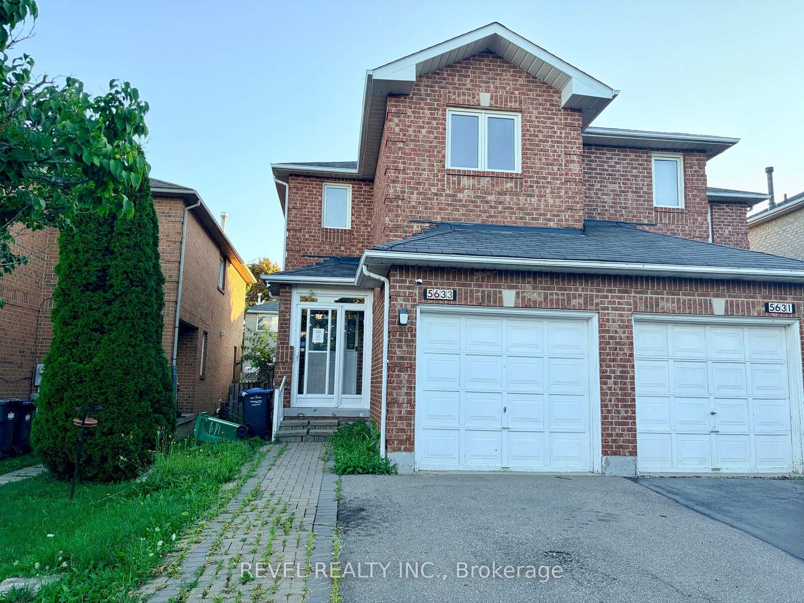 Property Photo:  5633 Cortina Crescent  ON L4Z 3R3 