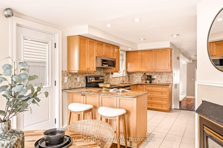 Property Photo: 417 Daly Avenue ON K1N 6H1