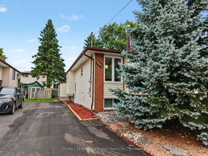 Property Photo:  643 Robarts Avenue  ON P1B 7E5 