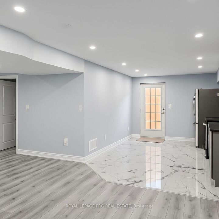 Property Photo:  3 Ash Hill Avenue  ON L7C 4E8 
