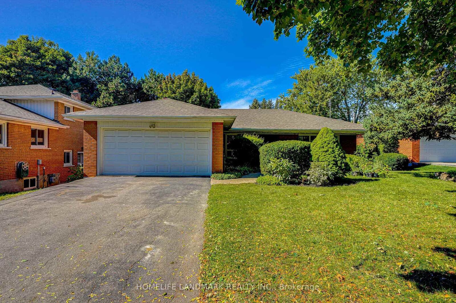 Property Photo:  20 Goodview Road  ON M2J 2K5 