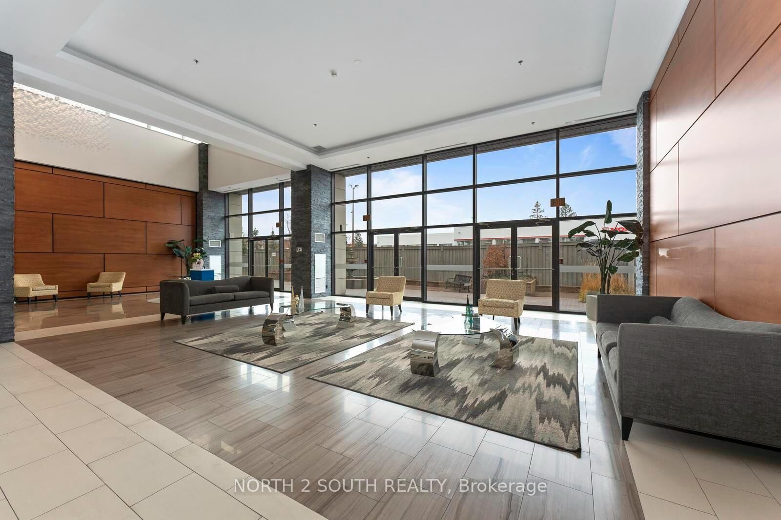 Property Photo:  12 Woodstream Boulevard 1015  ON L4L 8C4 