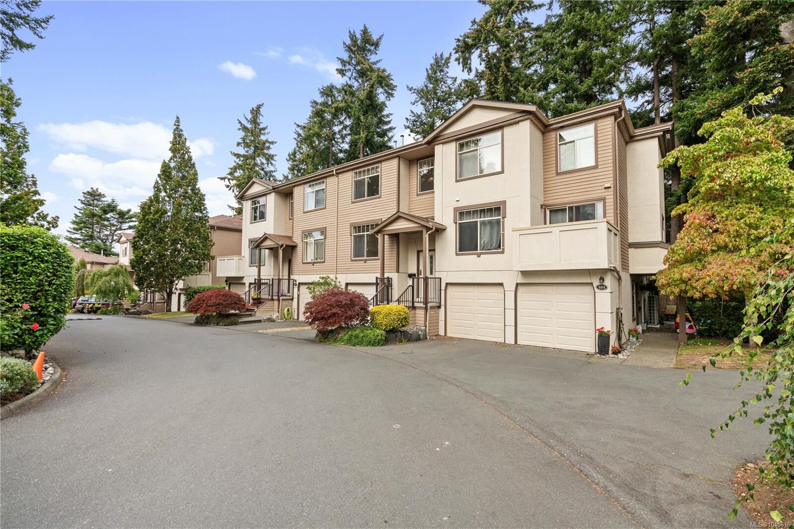 Property Photo:  288 Eltham Rd #403  BC V9B 1J9 