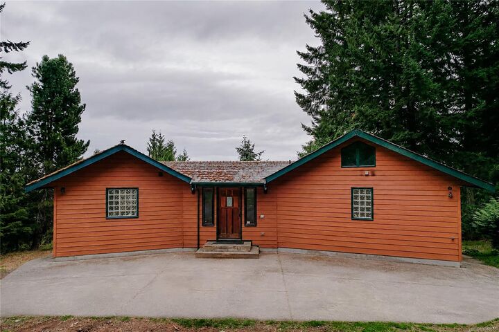 Property Photo:  190 Seymour Hts  BC V8K 2B6 