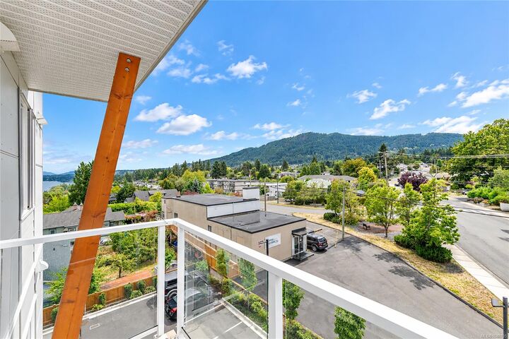 Property Photo:  201 Dogwood Dr #404  BC V9G 0C3 