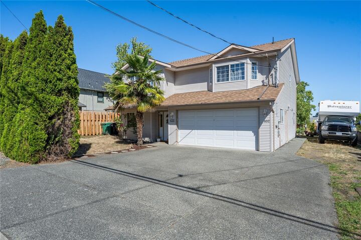 Property Photo:  632 Howard Ave  BC V9R 3S7 