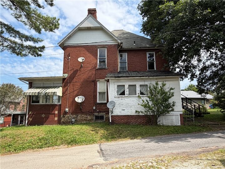 Property Photo:  312 N St. Clair Street  PA 15658 