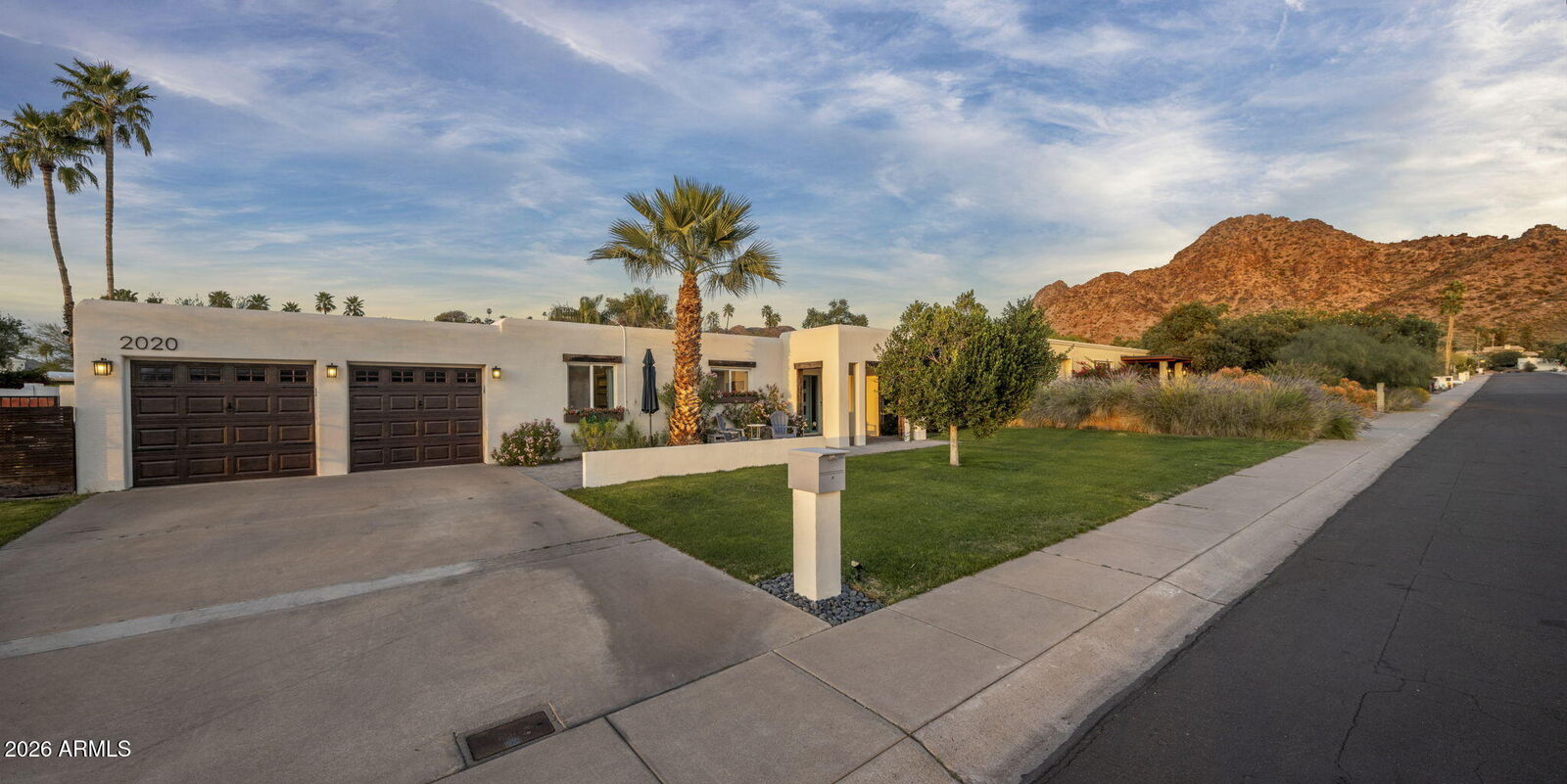 Property Photo:  2020 E State Avenue  AZ 85020 